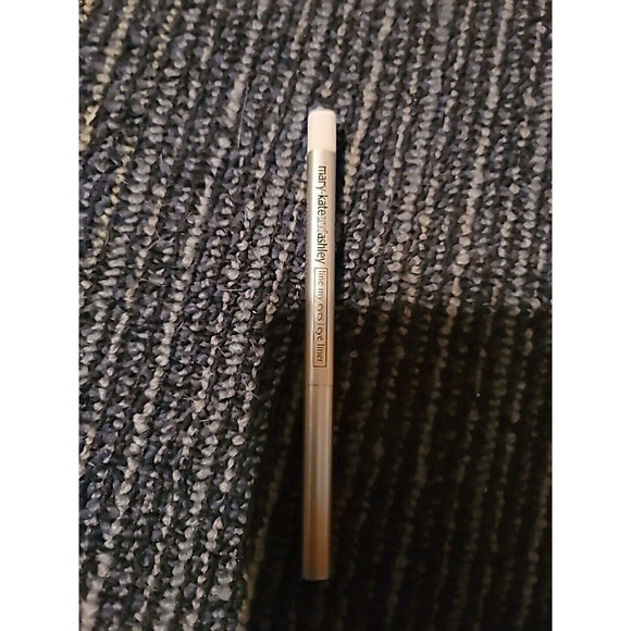 Mary-Kate and Ashley Cosmetics - Line My Eyes * #674 WHITE COLOR * Eyeliner - Picture 1 of 2